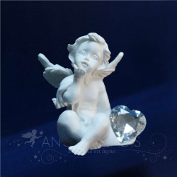 FIGURINE ANGE COEUR FAISANT UN VOEU