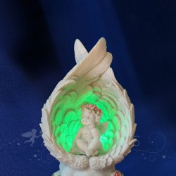 FIGURINE ANGE LUMINEUX s'éclairant avec lumiere