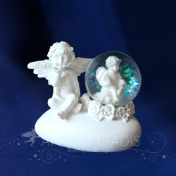 BOULE A NEIGE ANGE ET FIGURINE