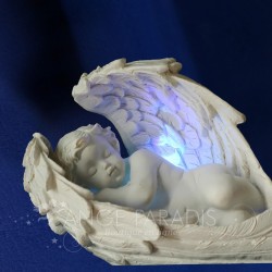 figurine d'ange qui s'eclaire avec led