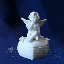 BOITE FIGURINE D ANGE VOEUX ET COEUR