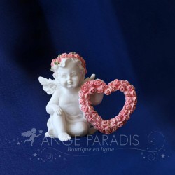 Figurine ANGELOT AVEC ROSE 7CM