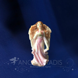 ANGELOT AVEC UNE ROSE