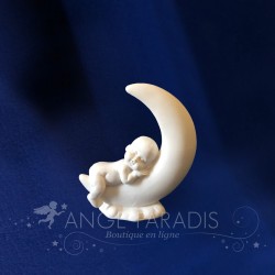 FIGURINE BEBE AVEC UNE LUNE