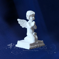 FIGURINE D ANGE anges qui prie