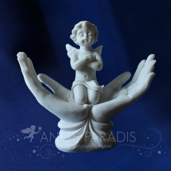 FIGURINE ANGE PRIERE DANS MAIN BRAS CROISES