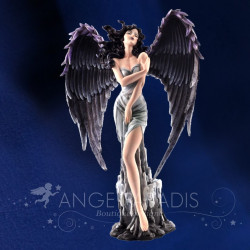 STATUETTE FEE GOTHIQUE