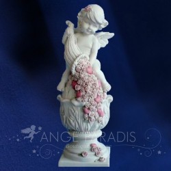 ANGE ROMANTIQUE ET SA CORNE D'ABONDANCE