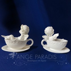 DEUX ANGES DANS DES TASSES