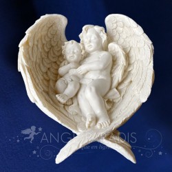 COEUR PLUME AVEC COUPLE D'ANGES