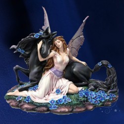statuette fee avec licorne