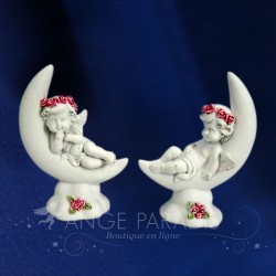 Figurine d'ange avec lune