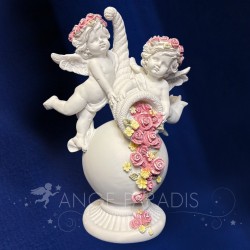 statuette ange fleur