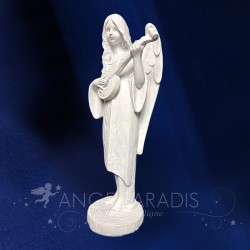 figurine d'ange musicien