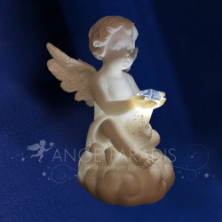 Figurine d'ange lumineux avec un coeur - Décoration Angelique