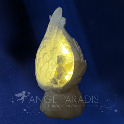 ange avec lumiere