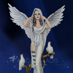 Figurine fée blanche aux colombes